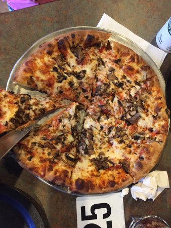 barros pizza glendale photos