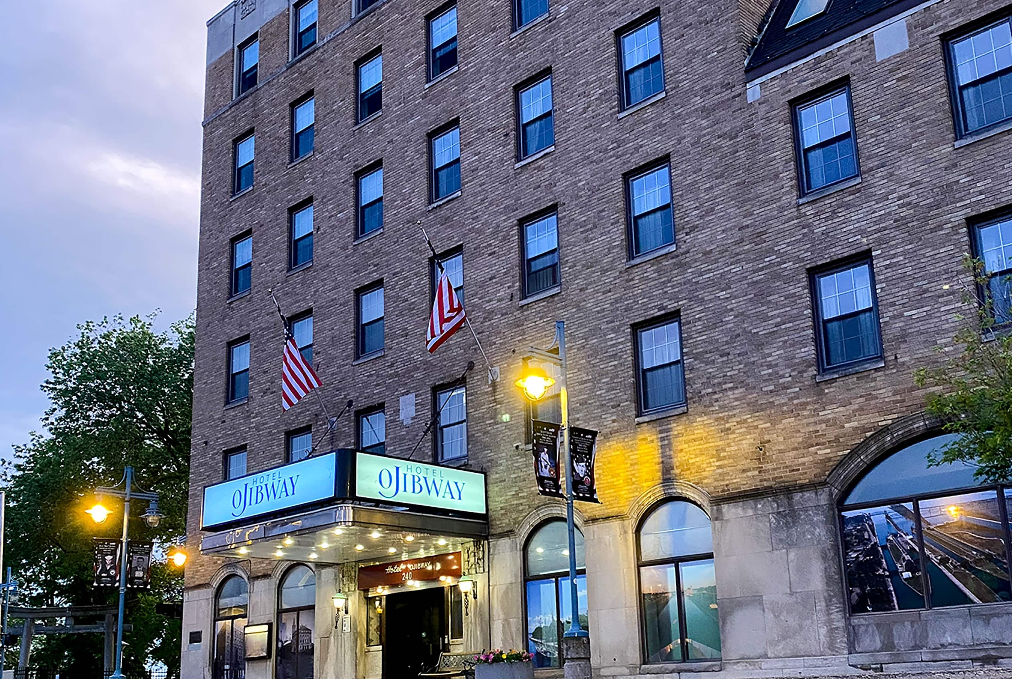 sault ste marie hotels