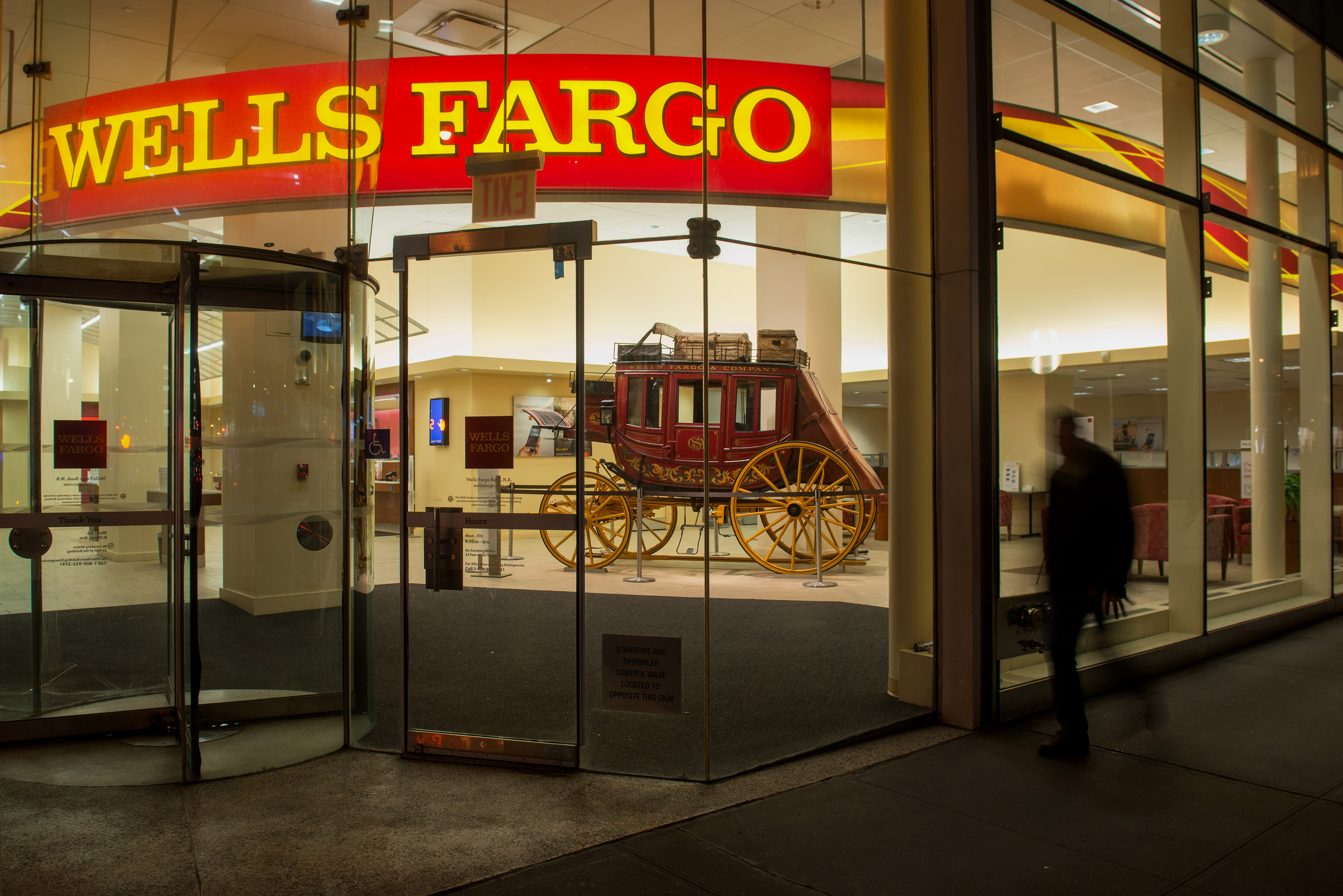 wells fargo bank main branch