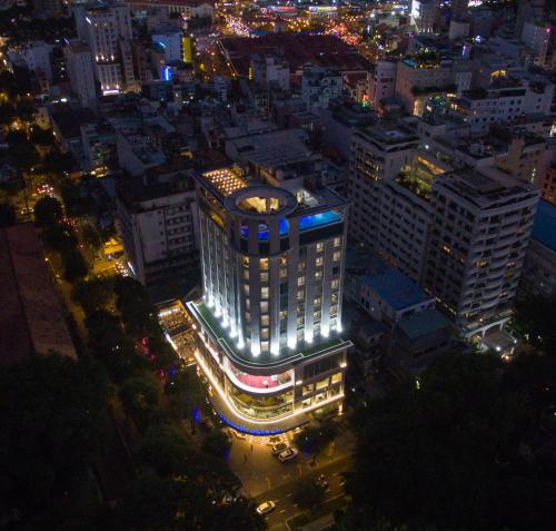 central palace hotel saigon