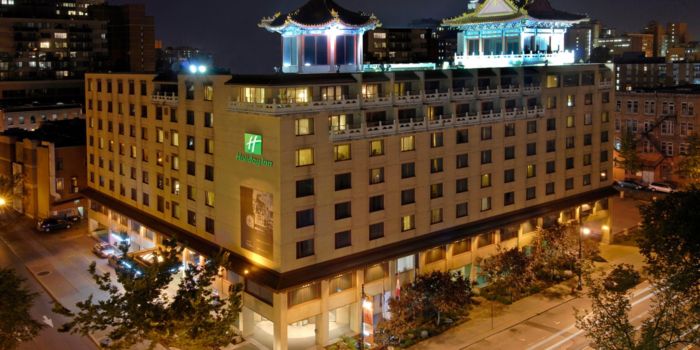 montreal hotels near me