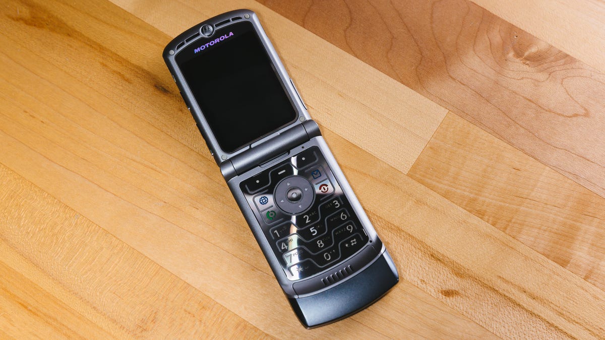 motorola slim phone old