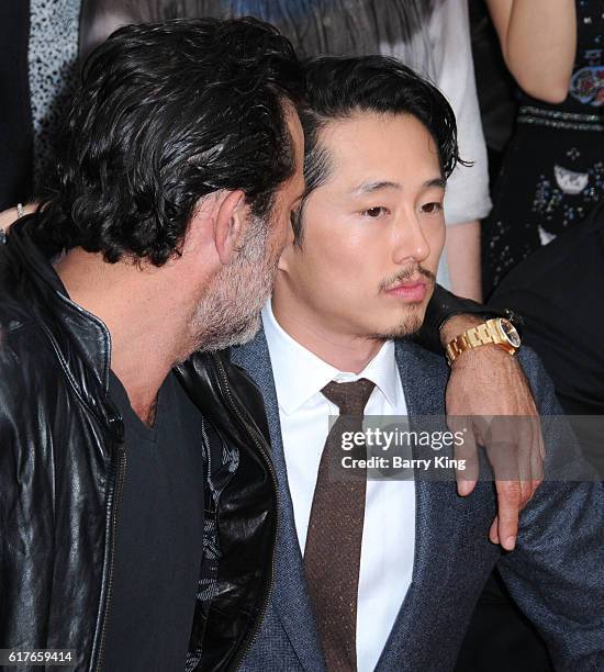 jeffrey dean morgan and steven yeun