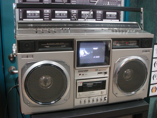 80s ghetto blaster