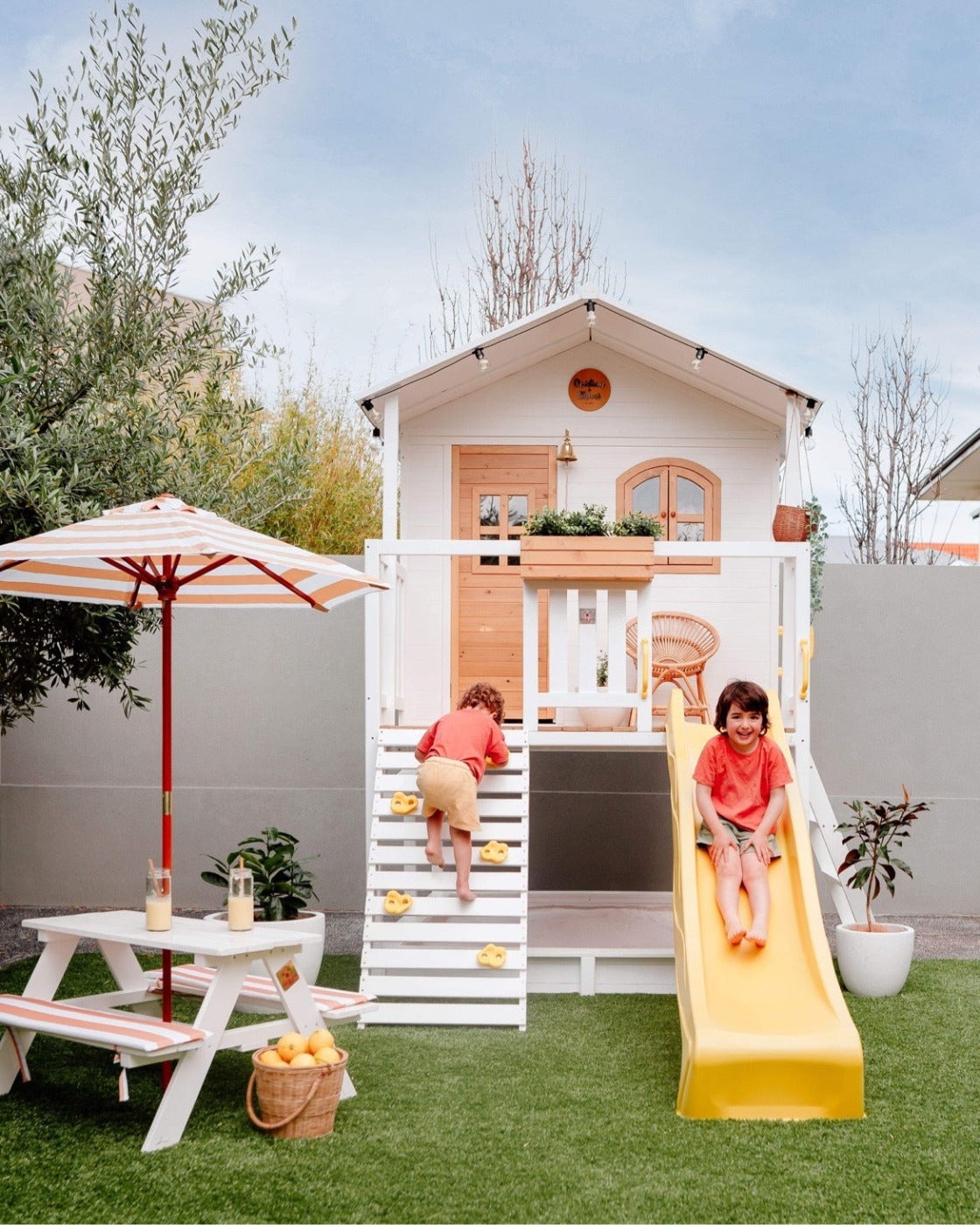 hide seek cubby house