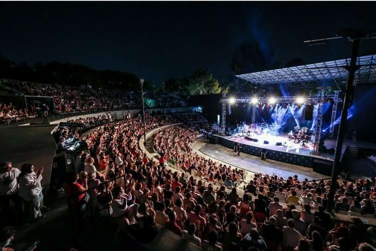 kuşadası amfi tiyatro konserleri 2022