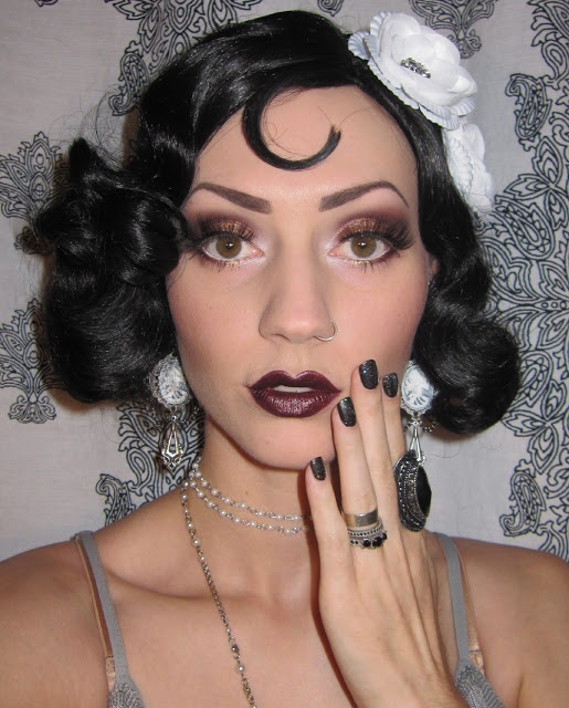 1920s flapper makeup