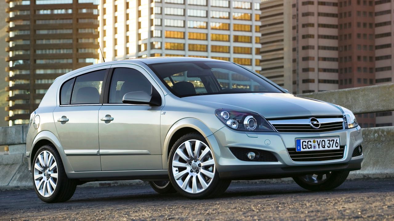 hatchback opel astra