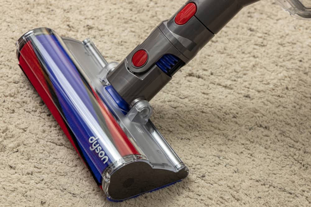 how to clean the head of a dyson vacuum