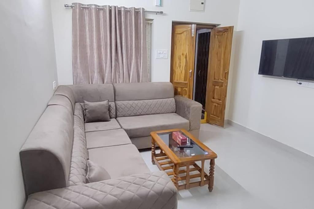 2 bhk fully furnished flat for rent in hyderabad