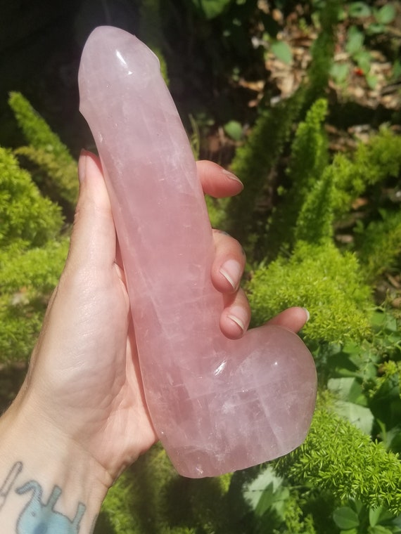 rose quartz dildo