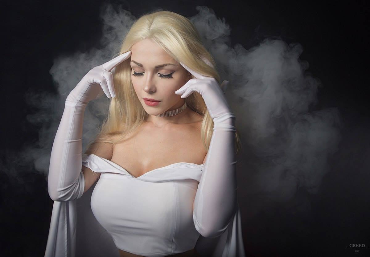 emma frost cosplay