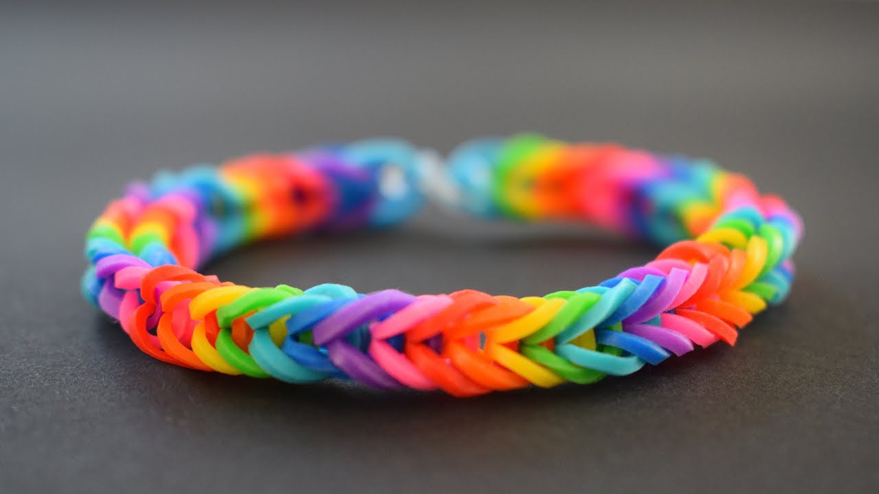 how do you make a rainbow loom bracelet