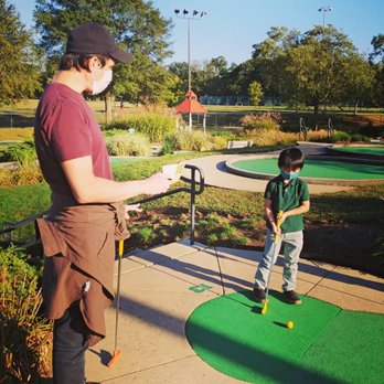 miniature golf eisenhower park