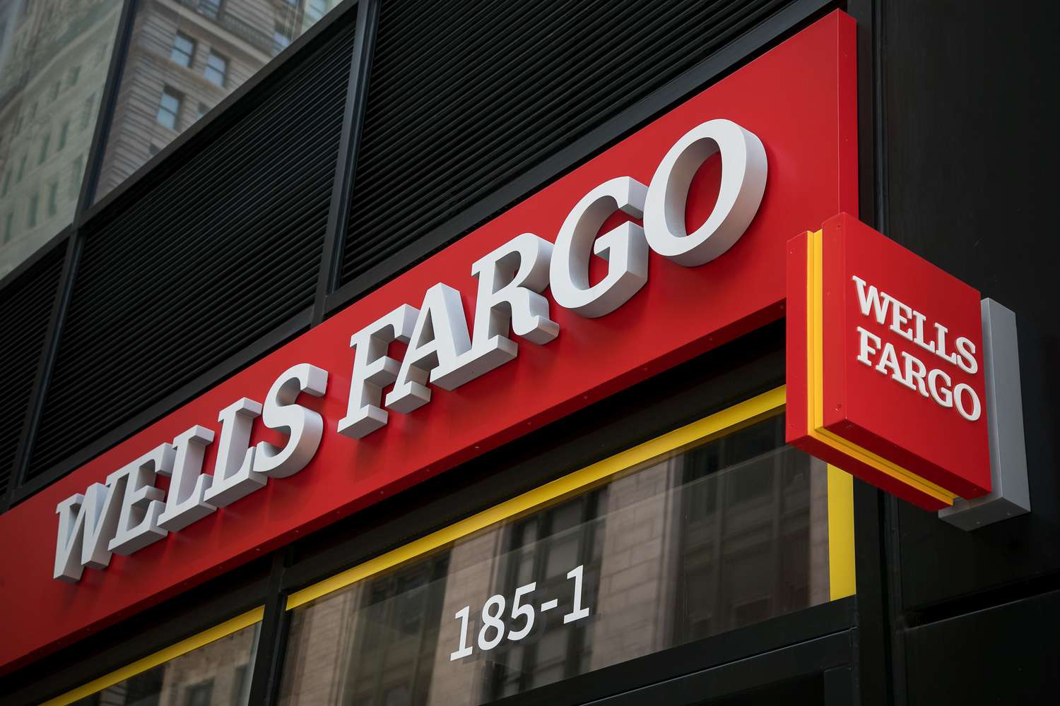 what time does wells fargo post deposits