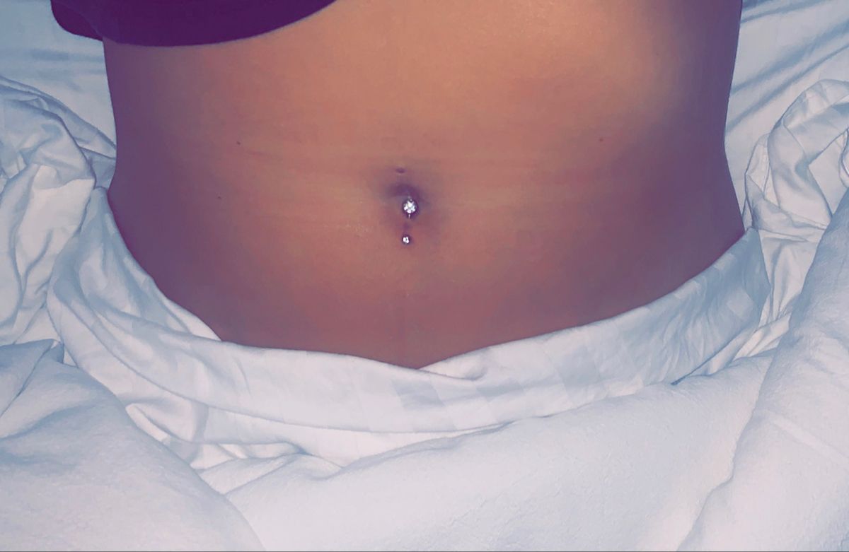 bottom navel piercing