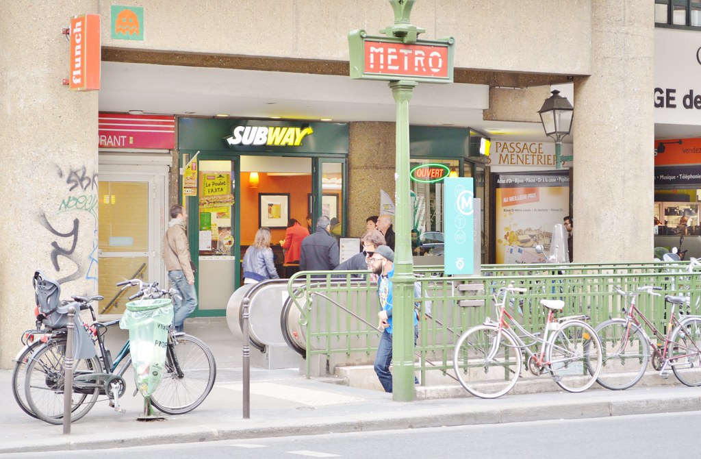 subway beaubourg