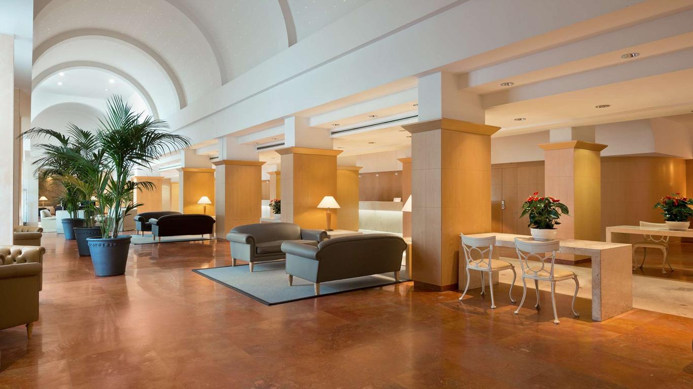 hotel inside rome airport
