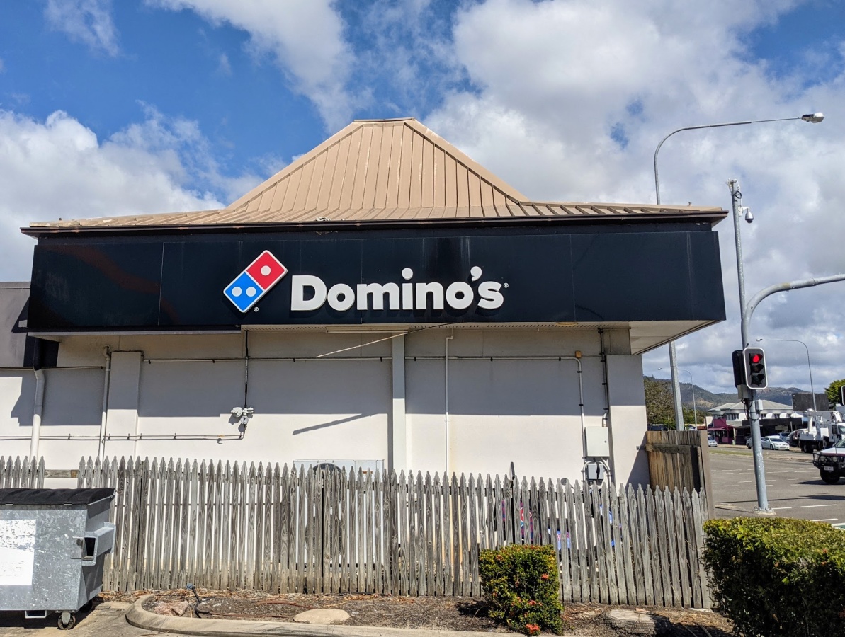 dominos hermit park