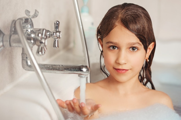 chicas bañandose