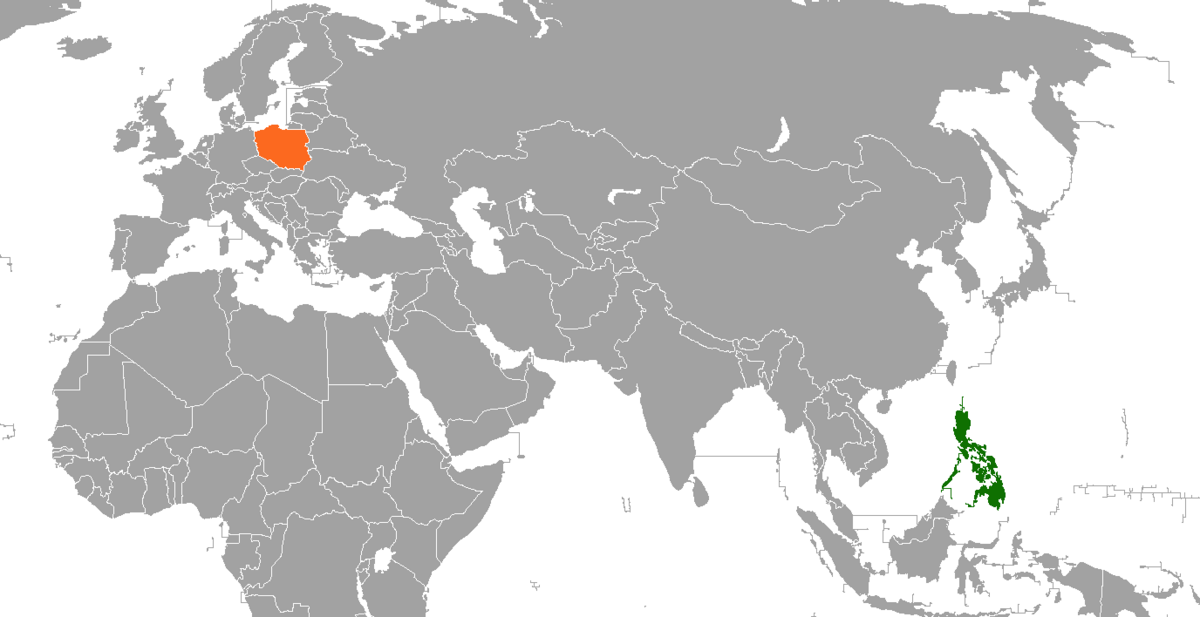 distance from poland to philippines