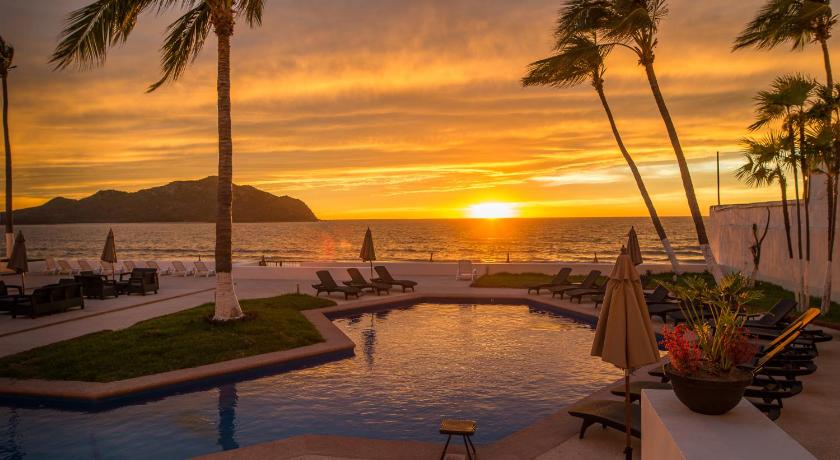 hotels in mazatlan golden zone