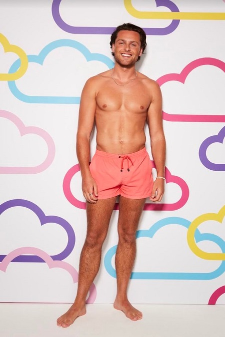 love island season 9 casey