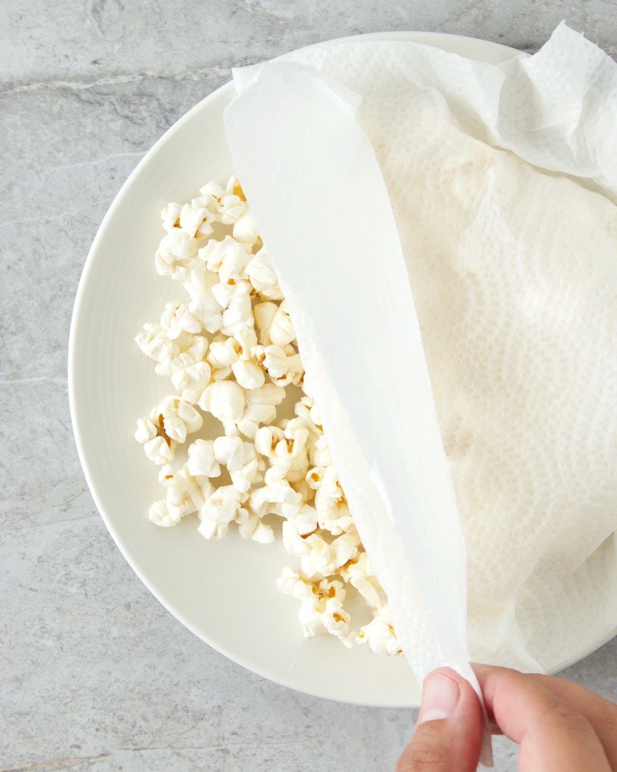 how do you reheat popcorn