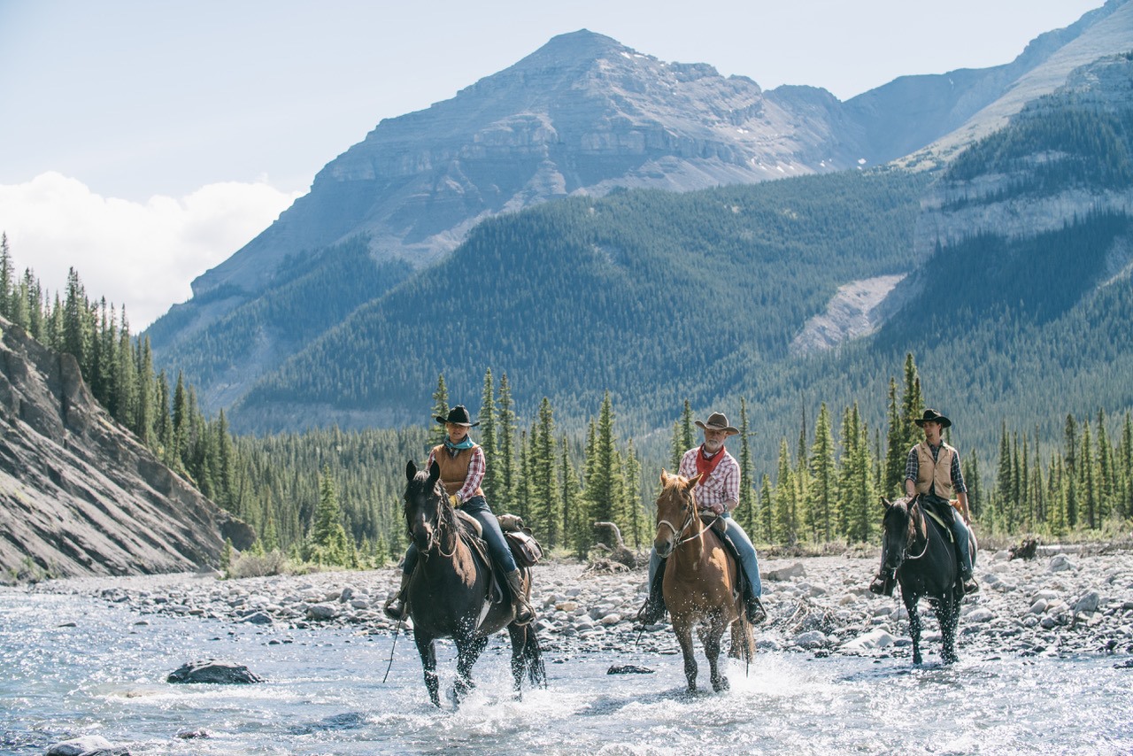 horseback riding bragg creek