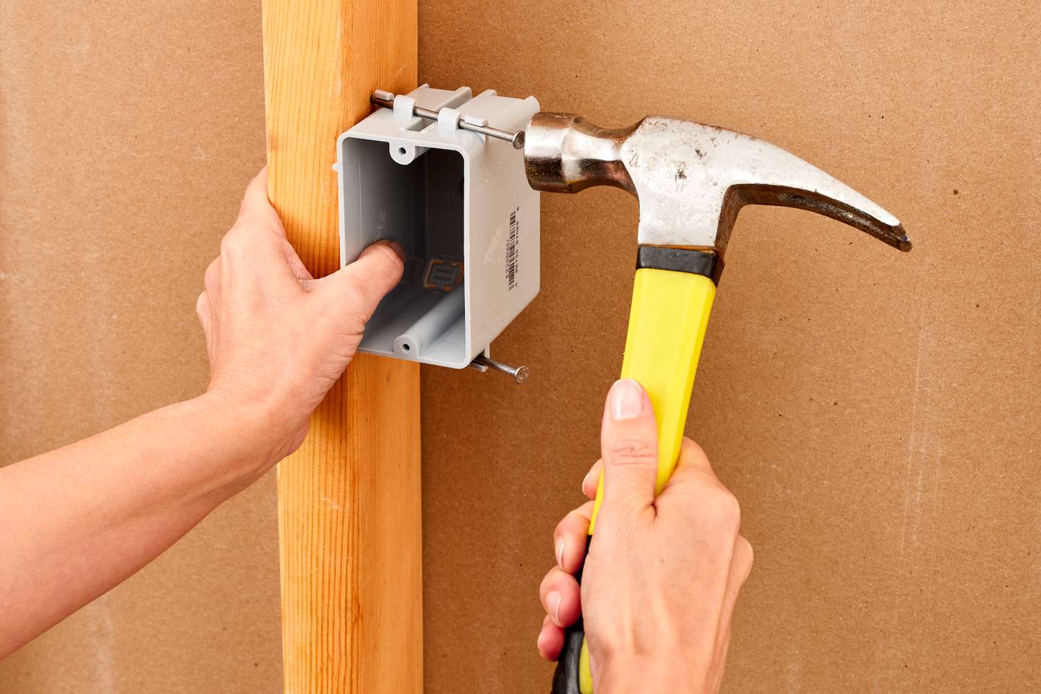 how to install an electrical box in drywall