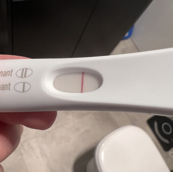 photos of faint positive pregnancy tests