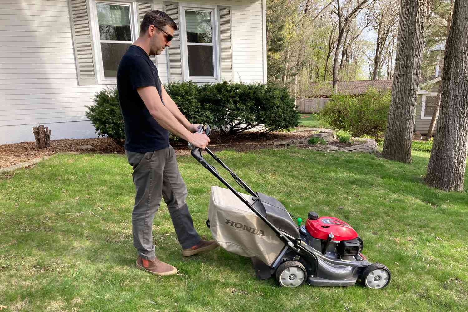 best self propelled gas mowers