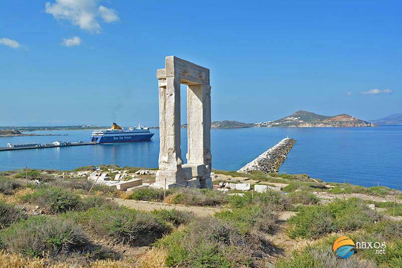 naxos ferry port