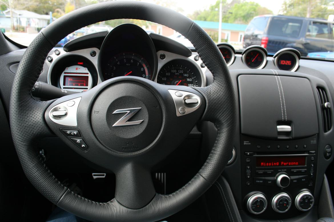 2009 nissan 370z