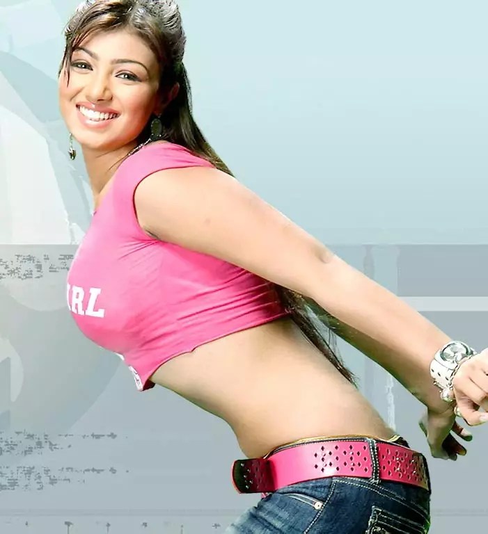 ayesha takia bra size