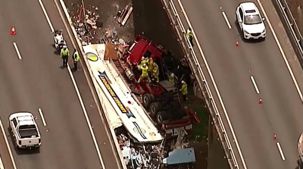 logan motorway accident today 2023