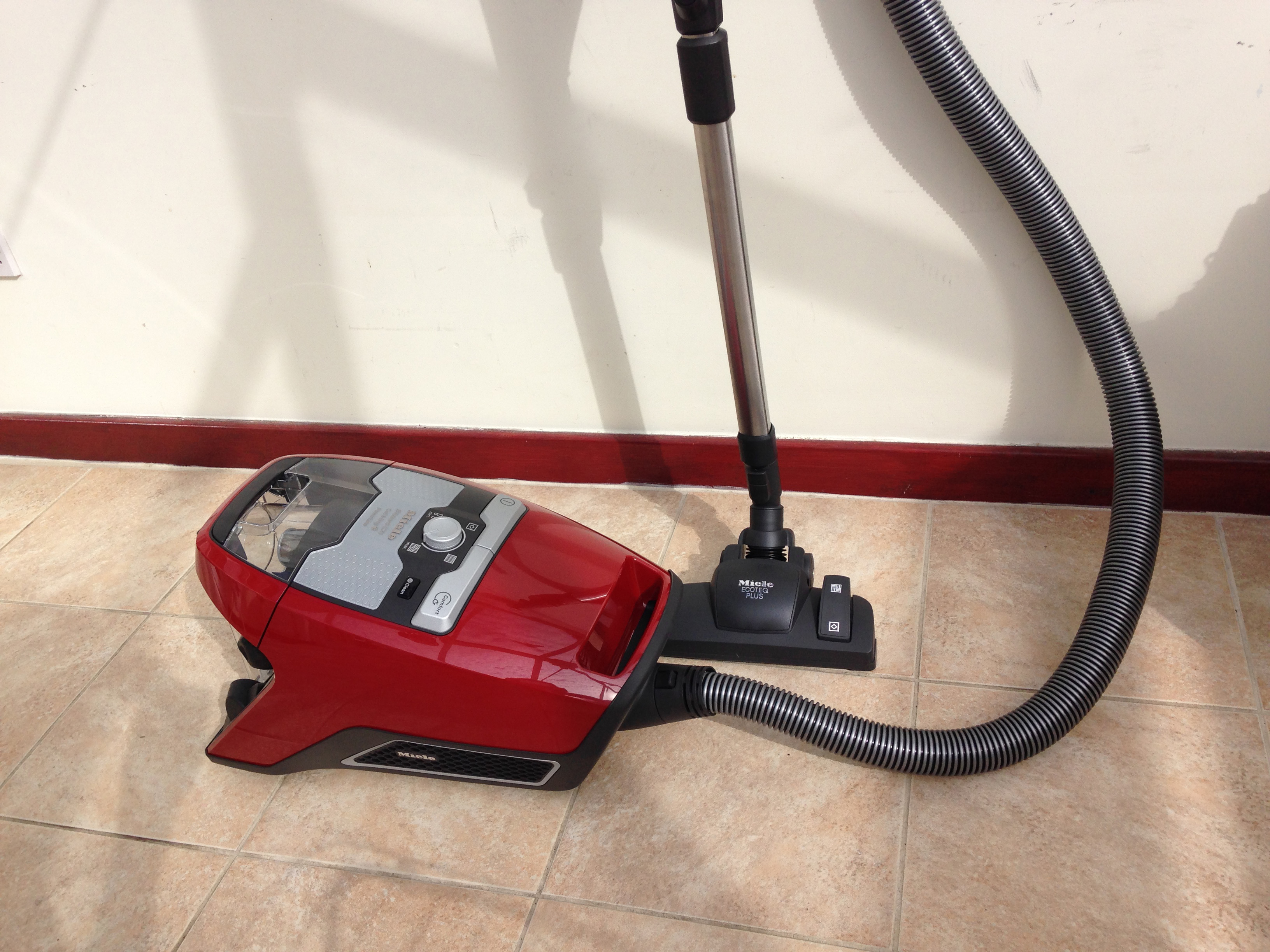 miele blizzard cx1 cat & dog bagless vacuum review