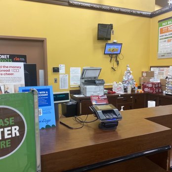 kroger customer service desk hours