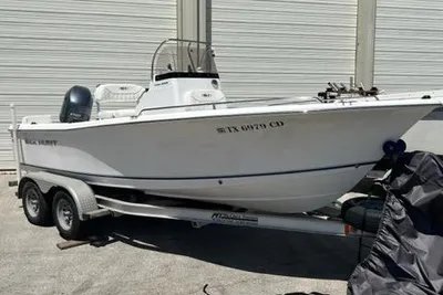 sea hunt triton 202