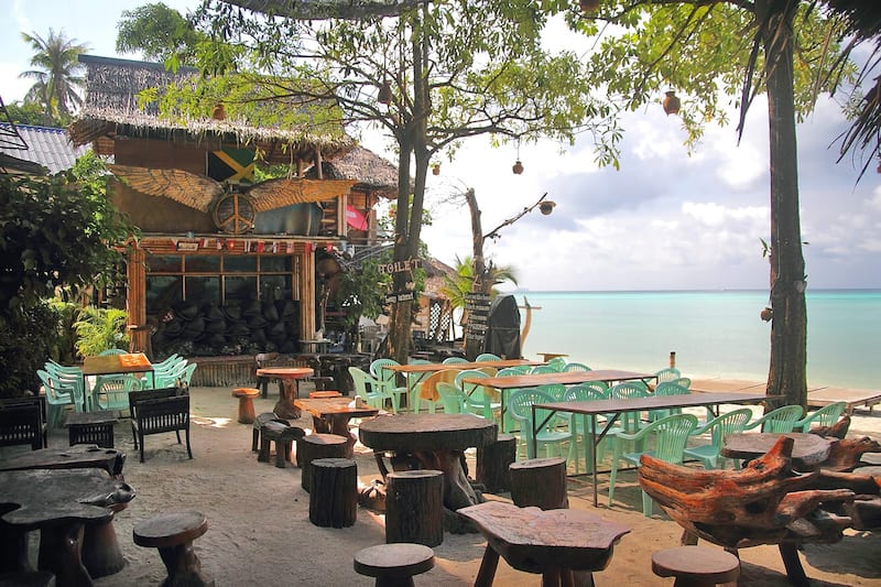 oasis bar and restaurant phi phi