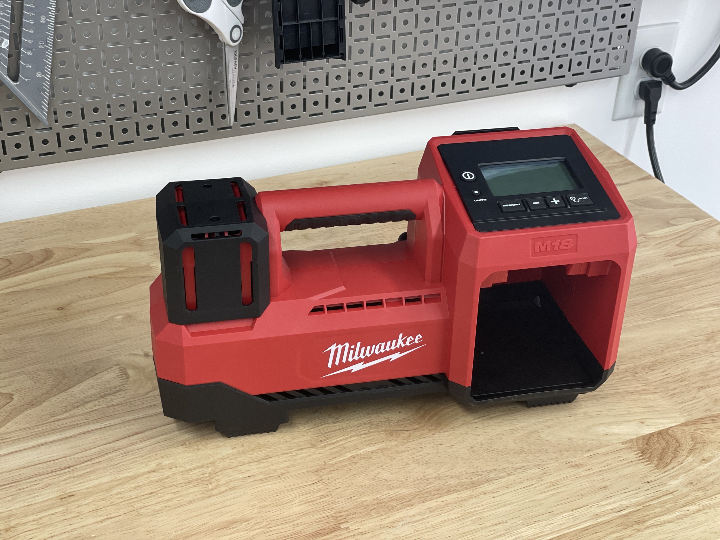 2848-20 milwaukee m18 inflator