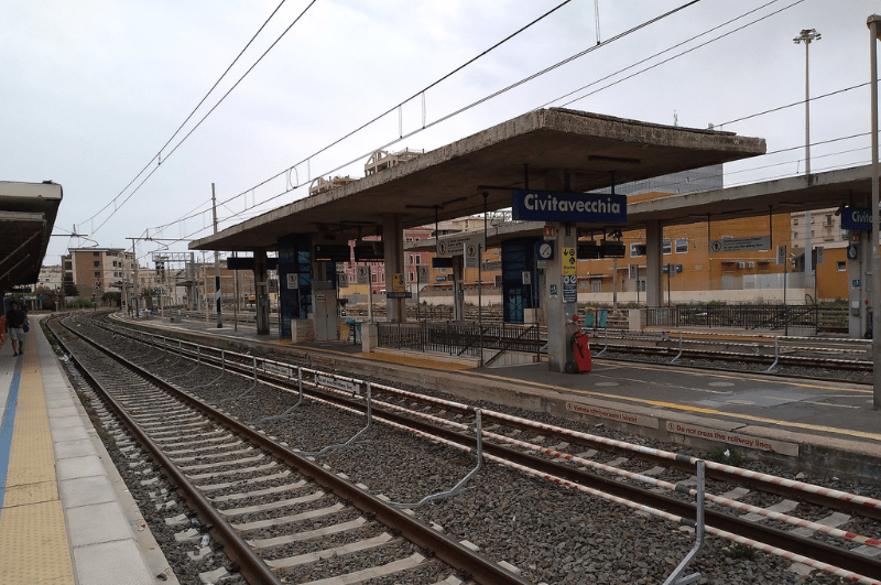 civitavecchia train station