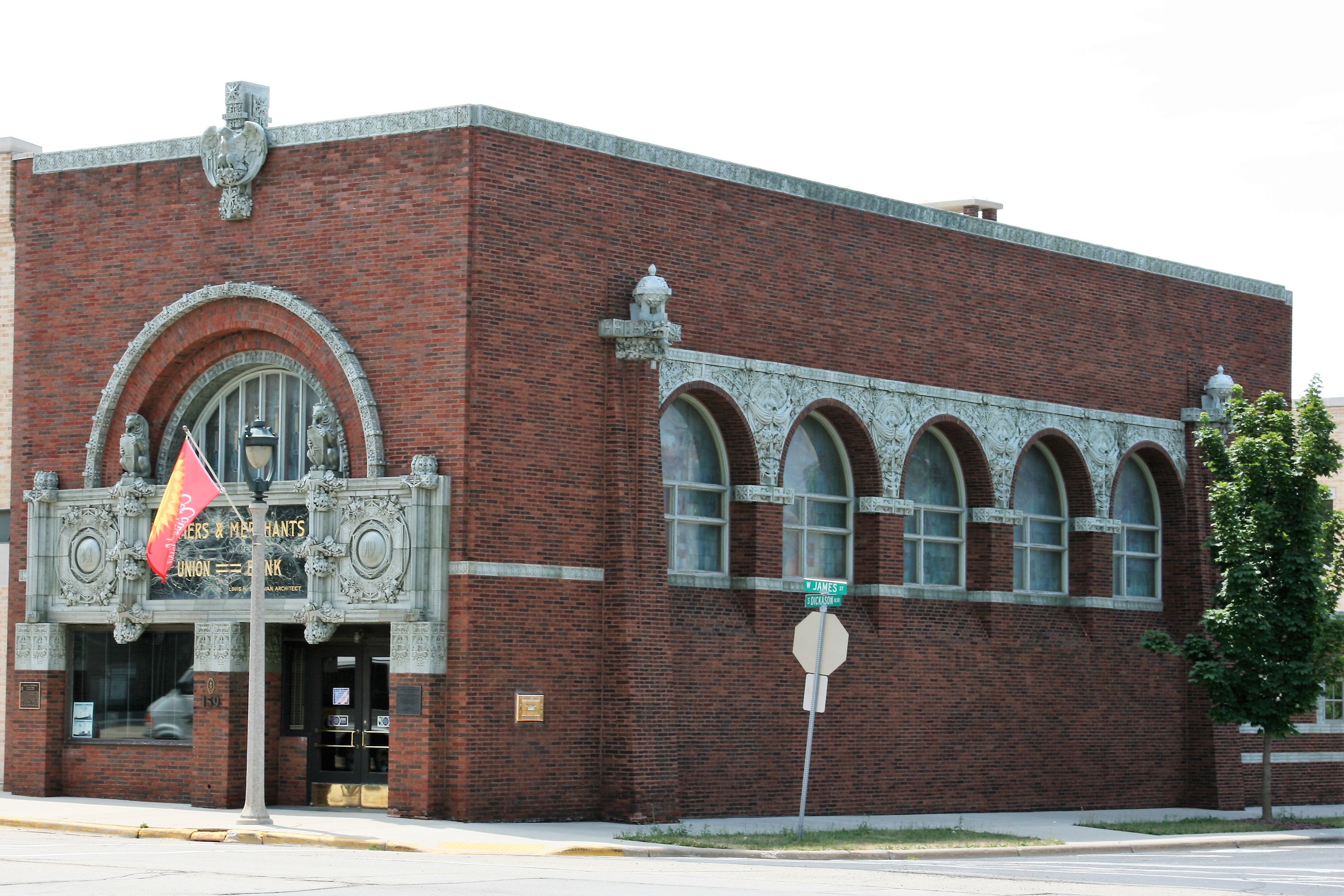 farmers and merchants bank columbus wi