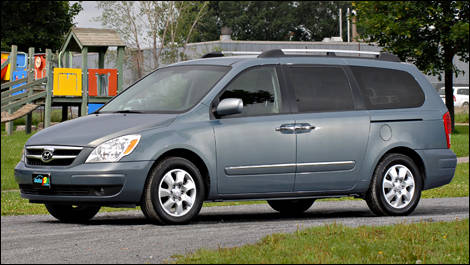 2008 hyundai minivan