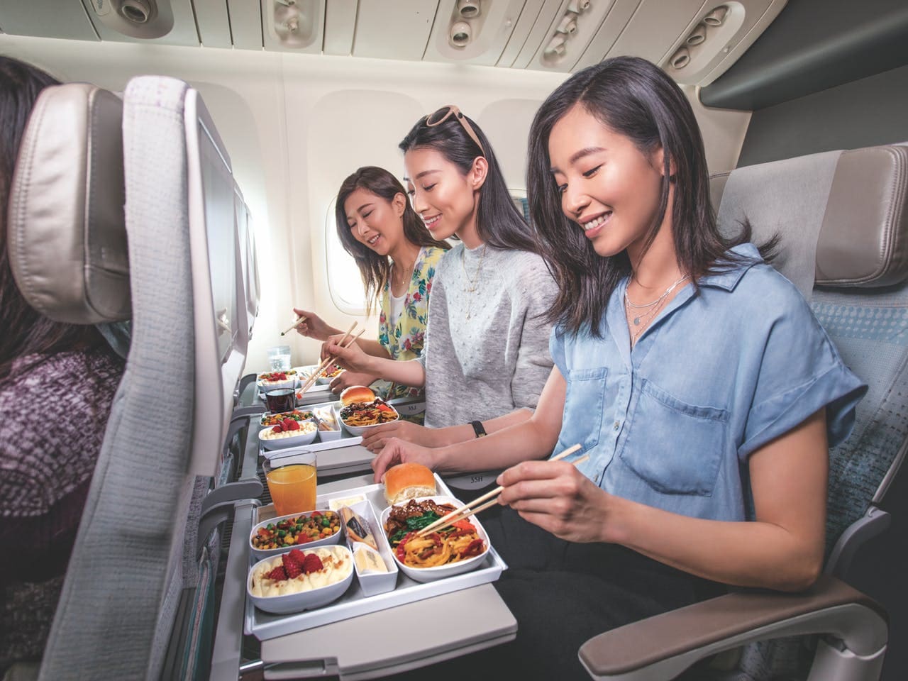 emirates airline economy class