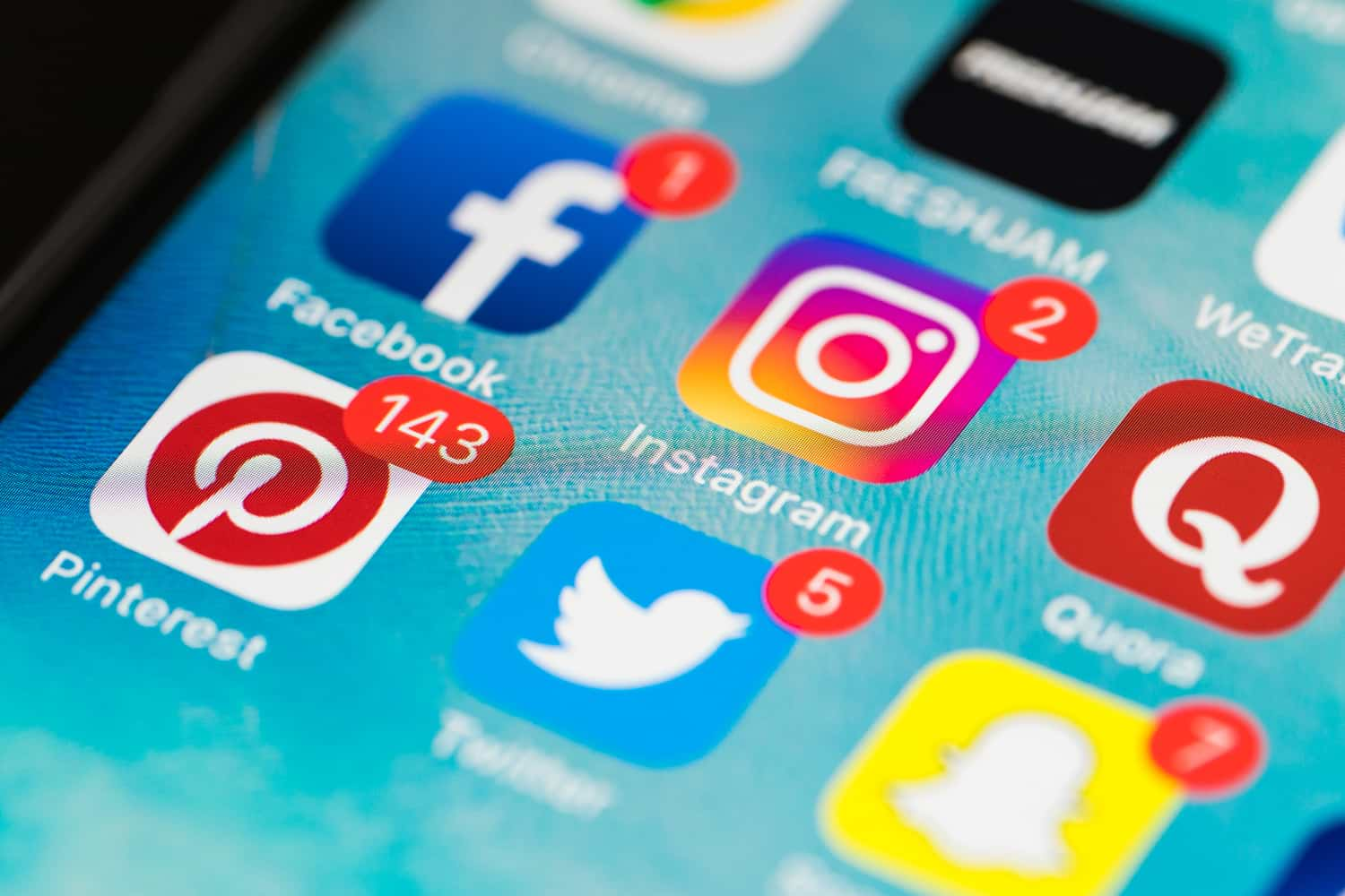 instagram yazışmaları çıkarmı