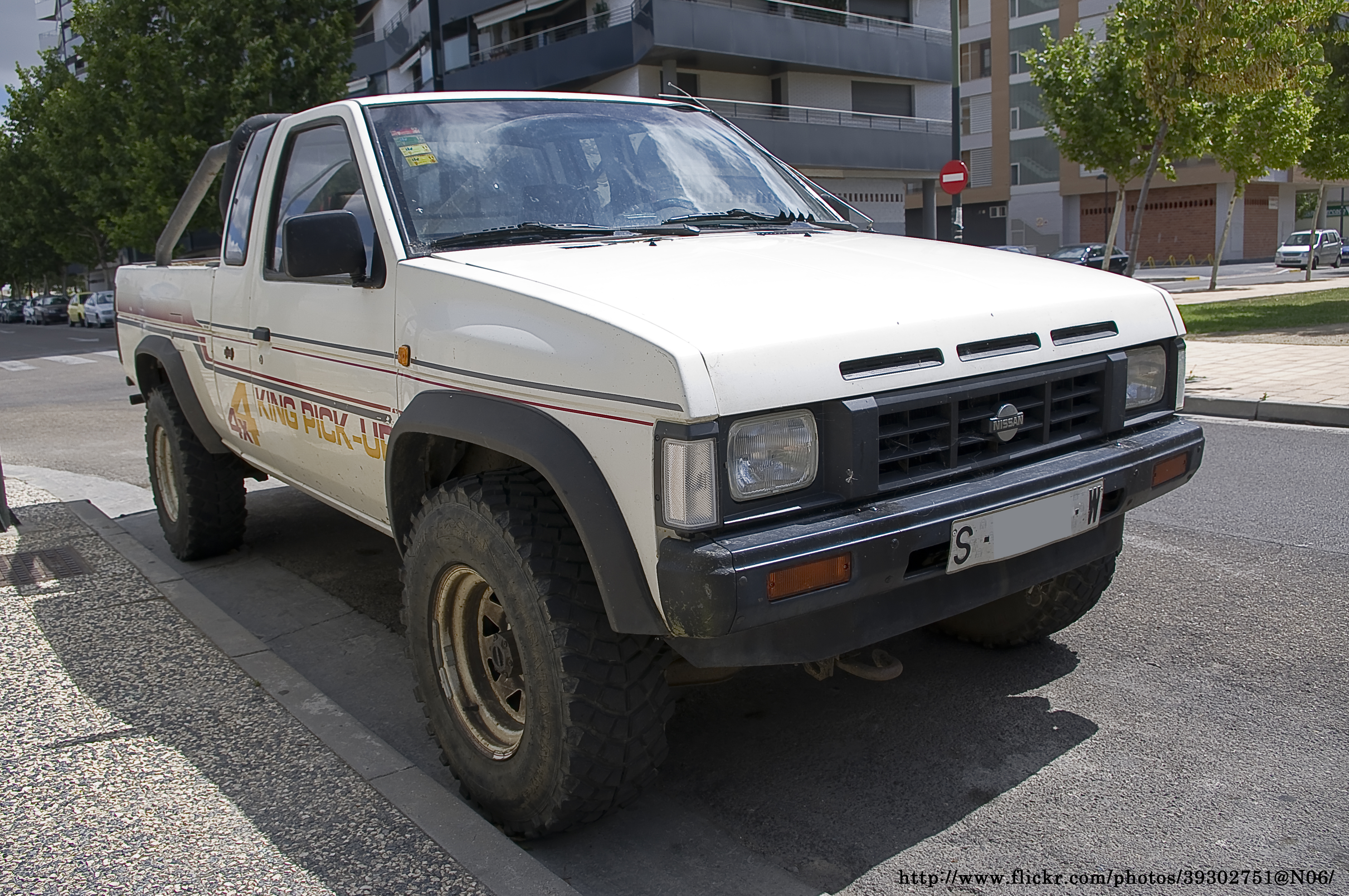 nissan king cab 90