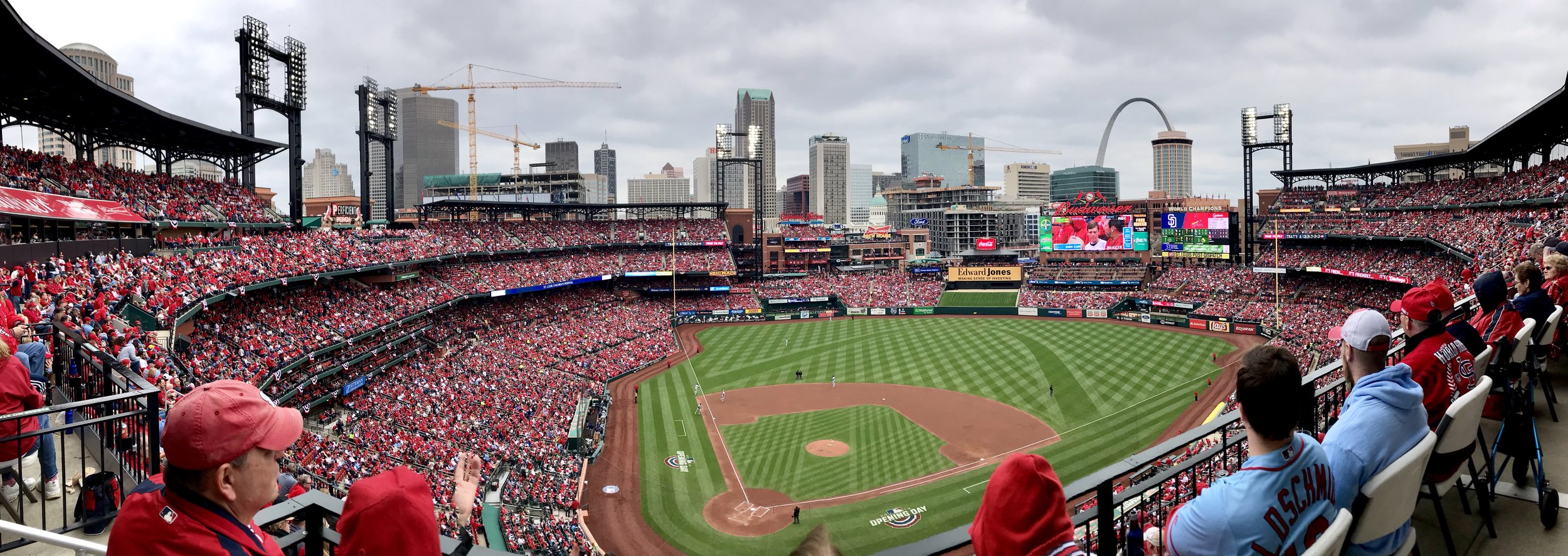 busch stadium redbird club