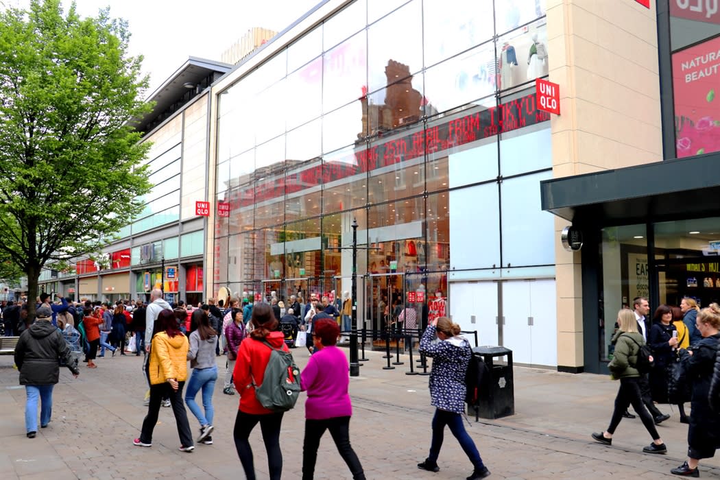 uniqlo manchester trafford centre