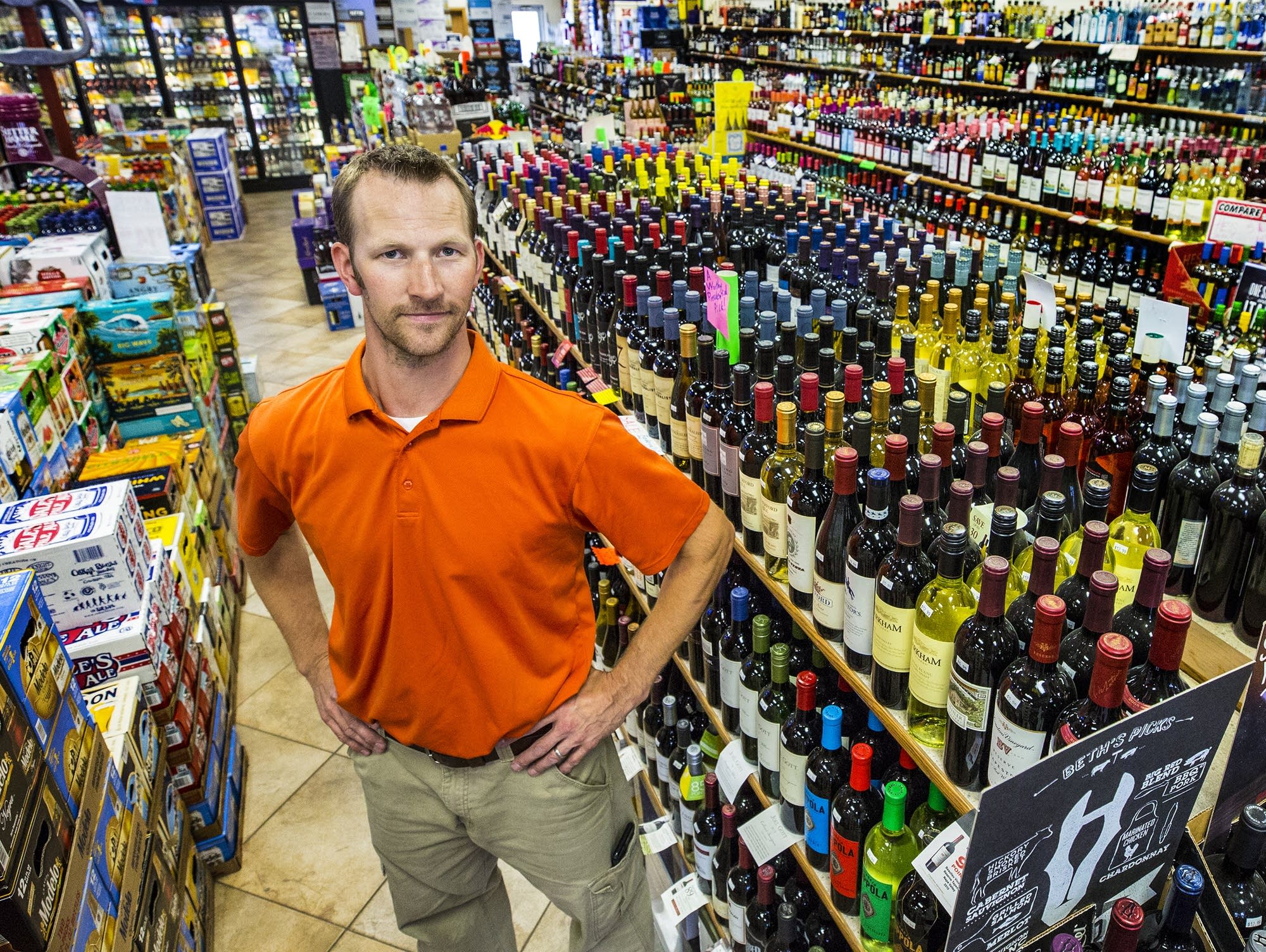 liquor store open in sunday